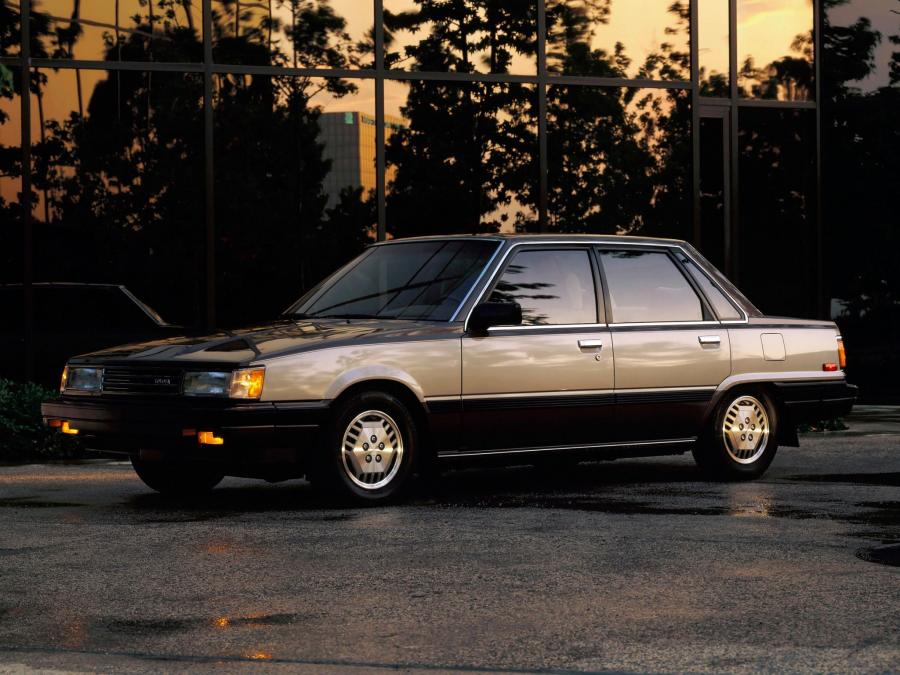  Toyota Camry LE 1984 года  (US) (фото 4 из 14)